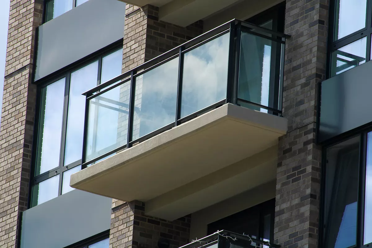 623 Avenue H - image 4