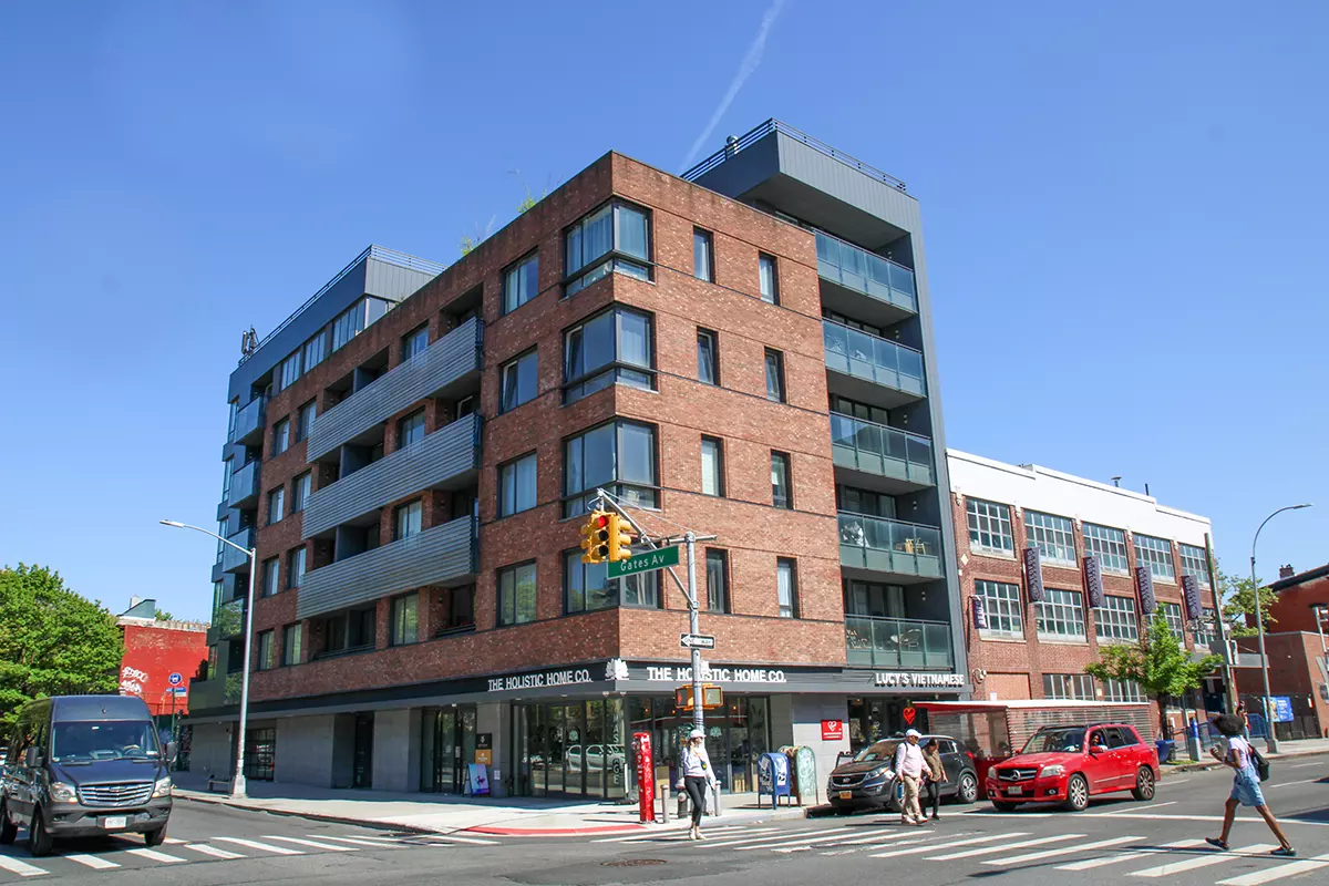 322 Gates Ave - image 3